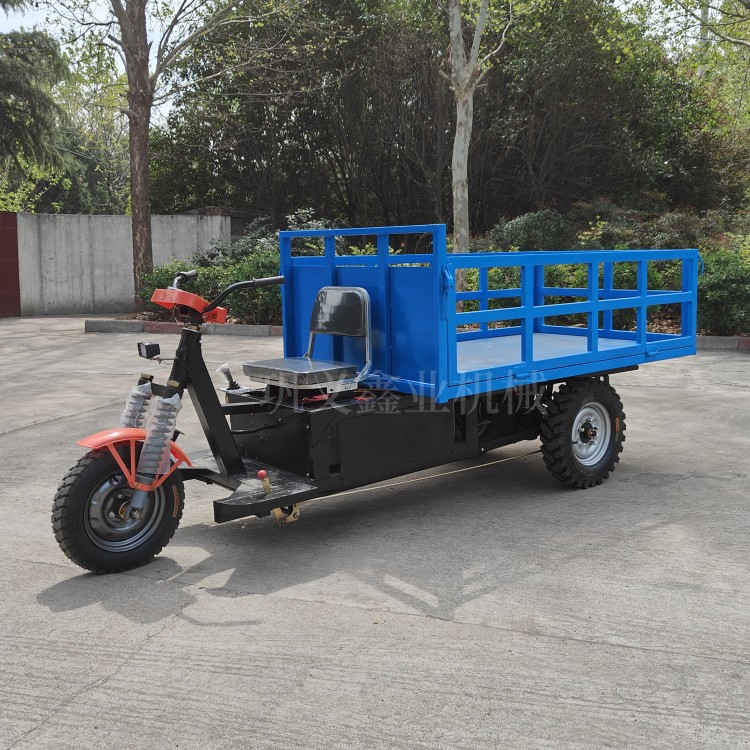 多功能果園電動平板車深受用戶喜愛 多功能果園電動平板車深受用戶喜愛